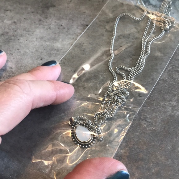 Cresent Pendant Necklace - Picture 4 of 4